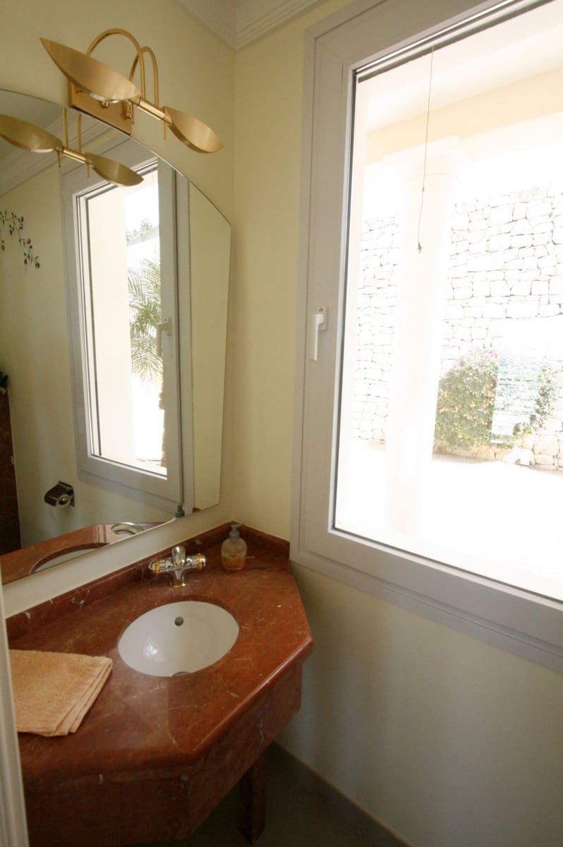 3 bedroom Villa for sale in Moraira with pool garage - € 1,590,000 (Ref: 4205507)