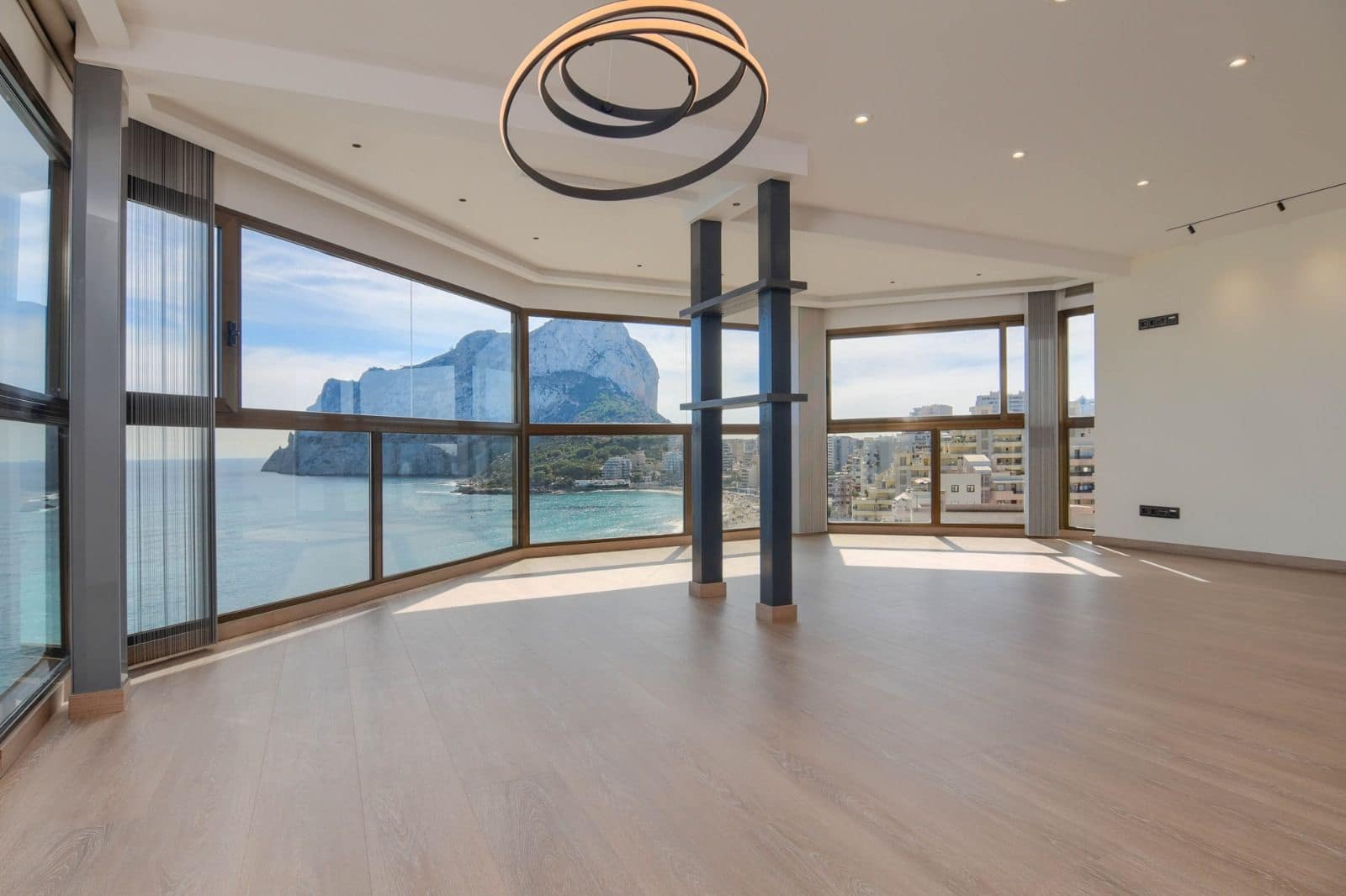 3 bedroom Apartment for sale in Calpe / Calp with garage - € 1,100,000 (Ref: 6482929)