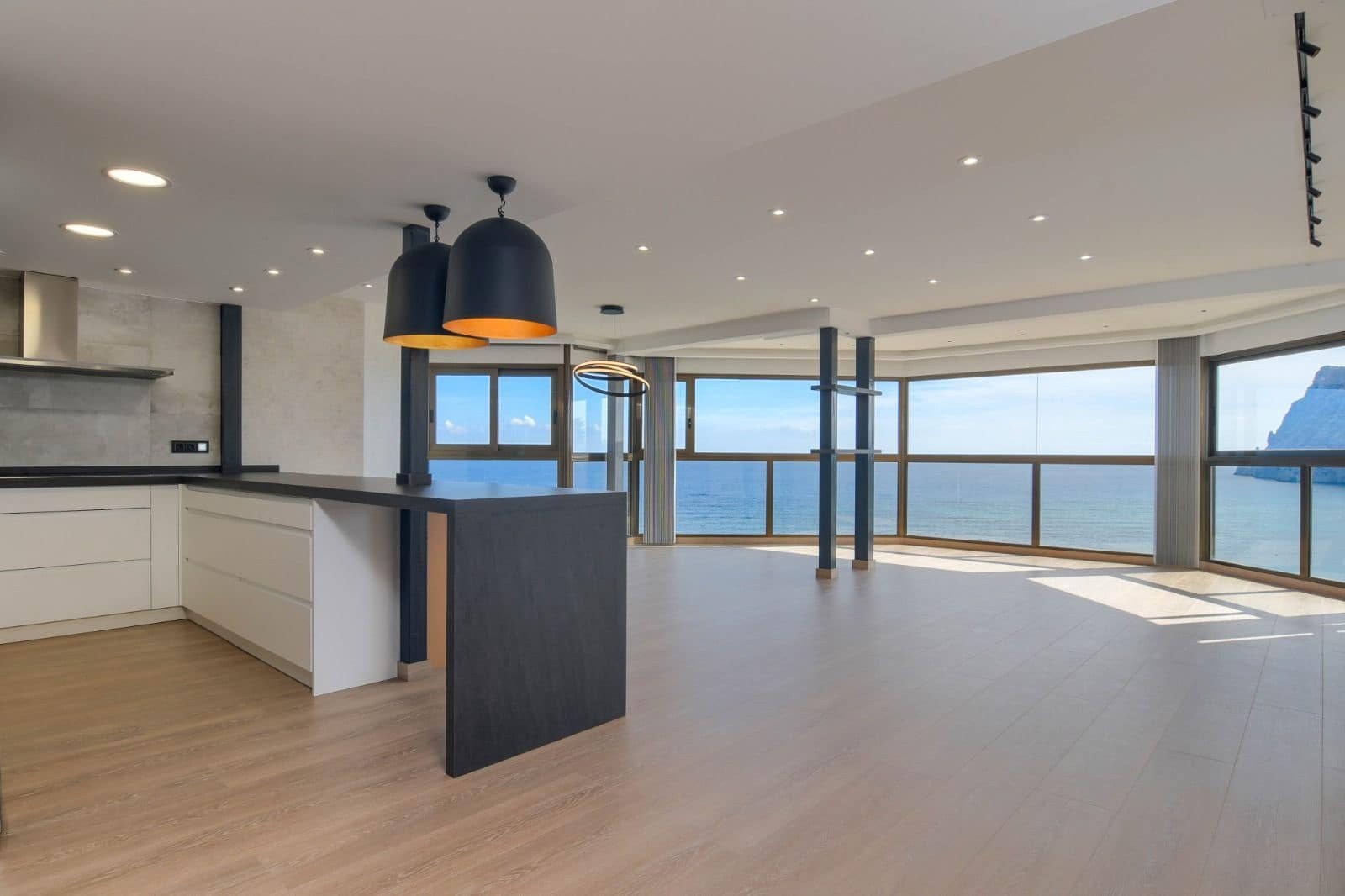 3 bedroom Apartment for sale in Calpe / Calp with garage - € 1,100,000 (Ref: 6482929)