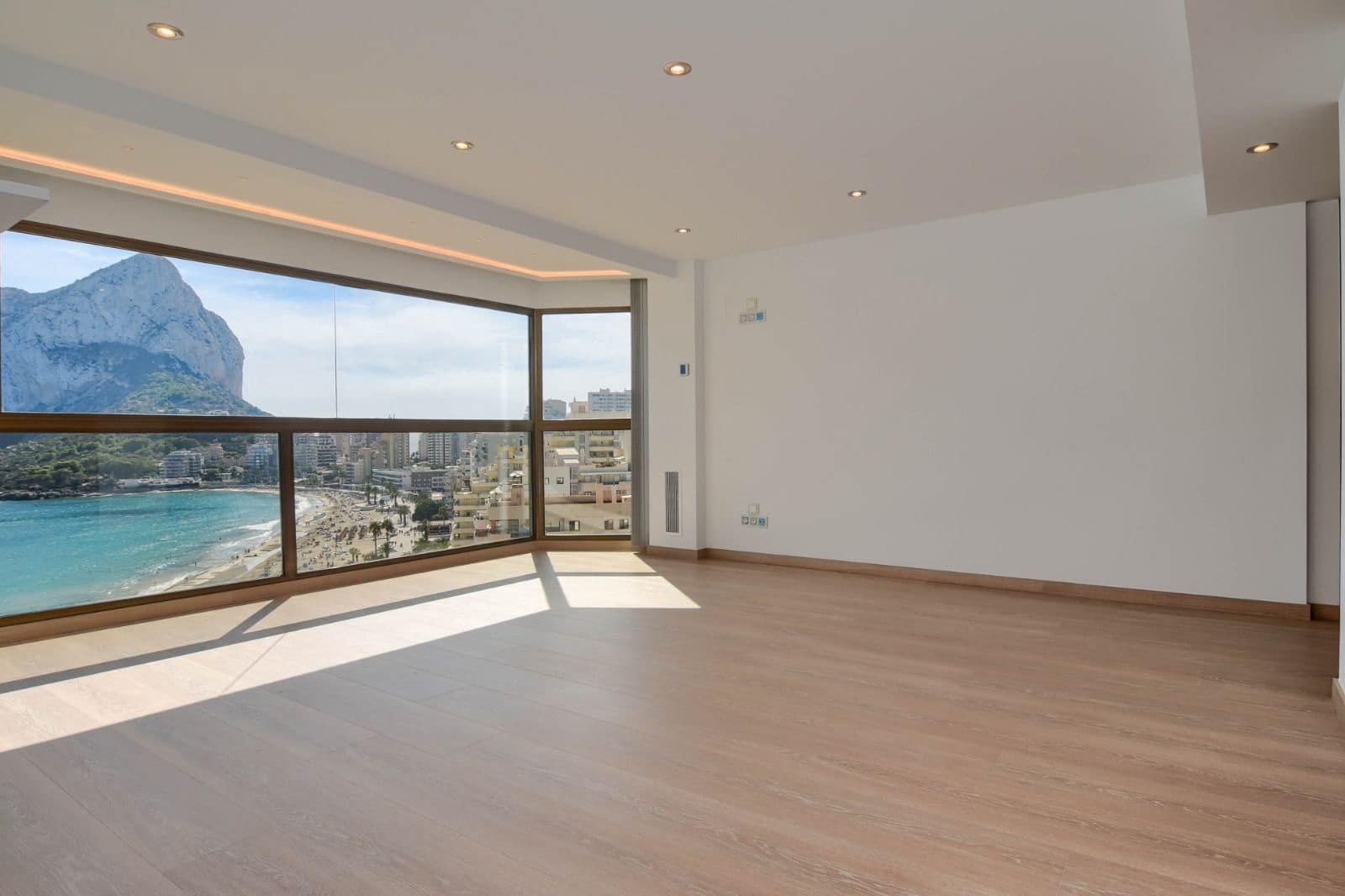 3 bedroom Apartment for sale in Calpe / Calp with garage - € 1,100,000 (Ref: 6482929)