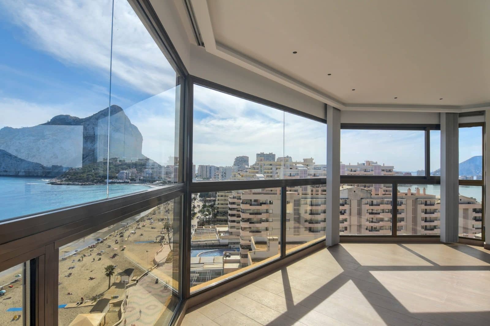 3 bedroom Apartment for sale in Calpe / Calp with garage - € 1,100,000 (Ref: 6482929)