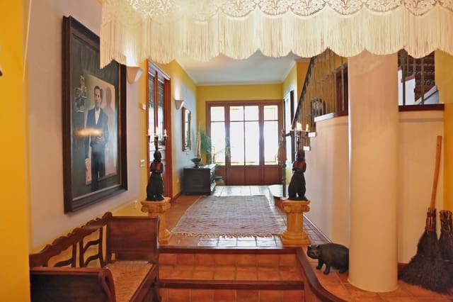 3 makuuhuone Omakotitalo myytävänä paikassa Altea mukana uima-altaan - 1 600 000 € (Ref: 7021544)