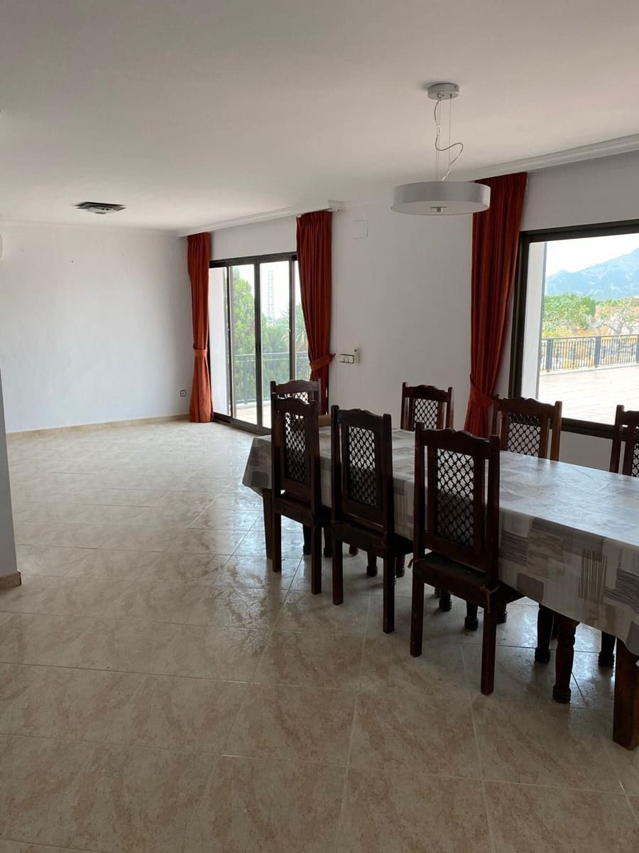 6 bedroom Villa for sale in Altea with pool garage - € 1,950,000 (Ref: 7056043)