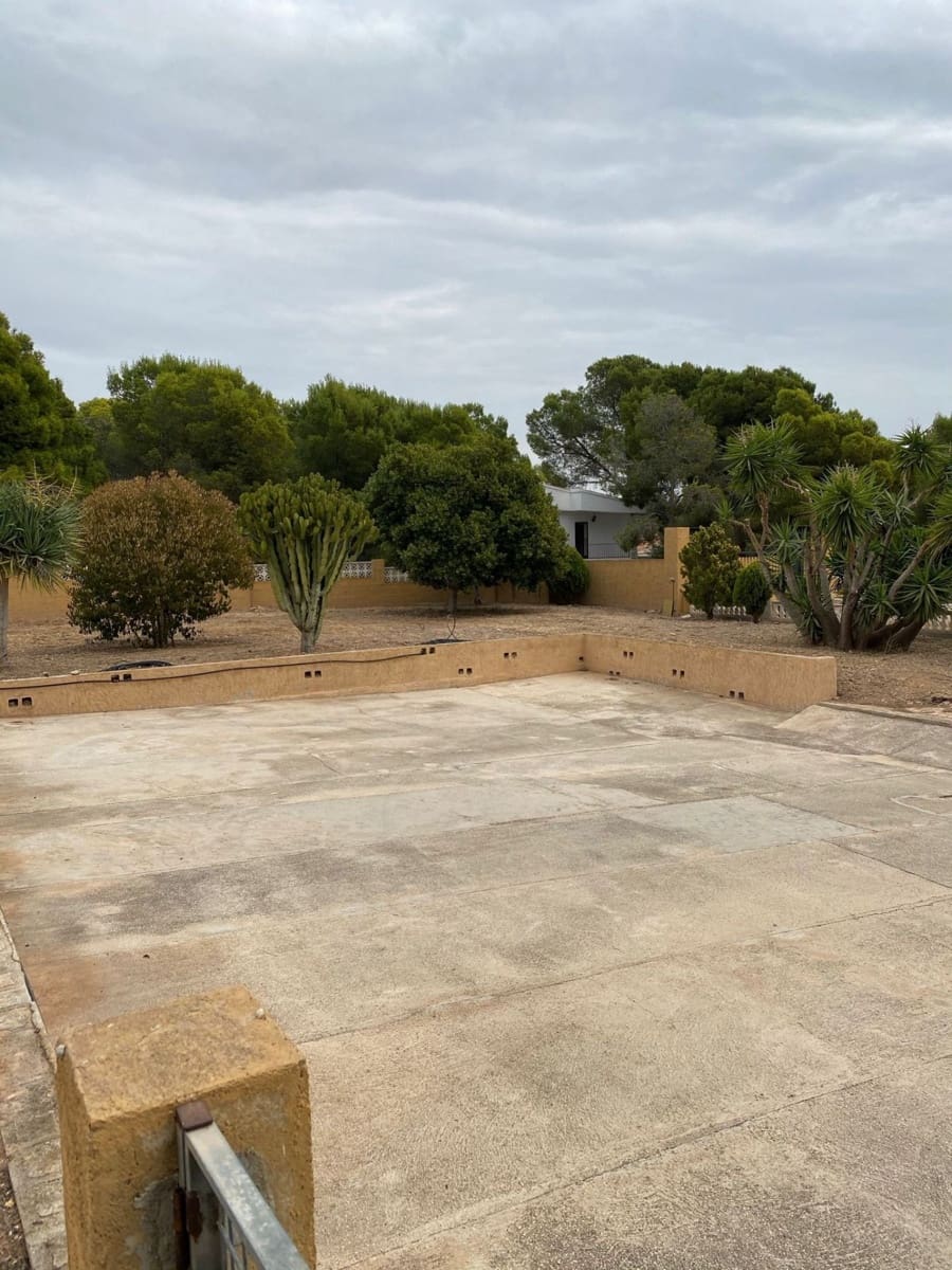 6 bedroom Villa for sale in Altea with pool garage - € 1,950,000 (Ref: 7056043)