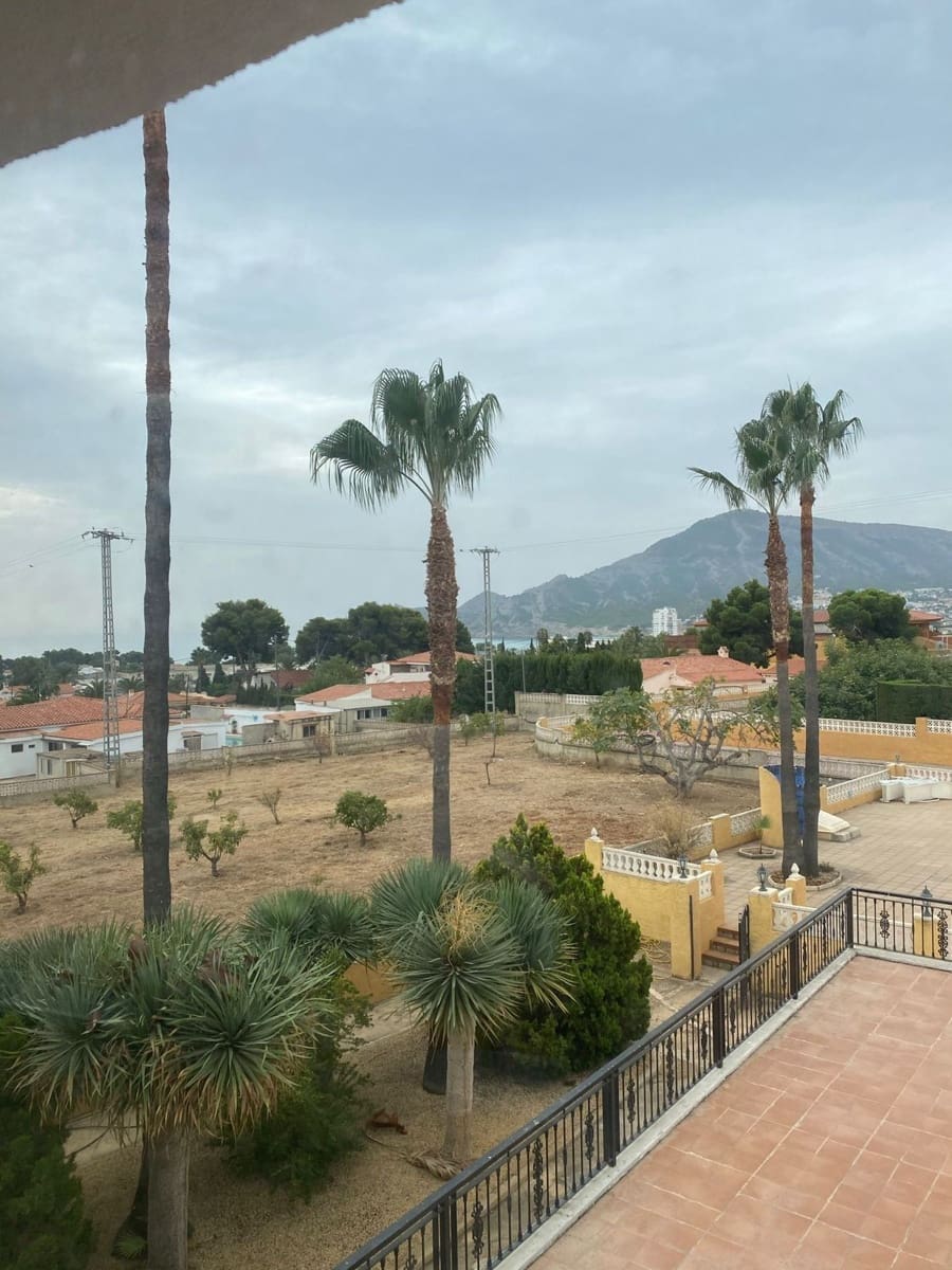 6 bedroom Villa for sale in Altea with pool garage - € 1,950,000 (Ref: 7056043)