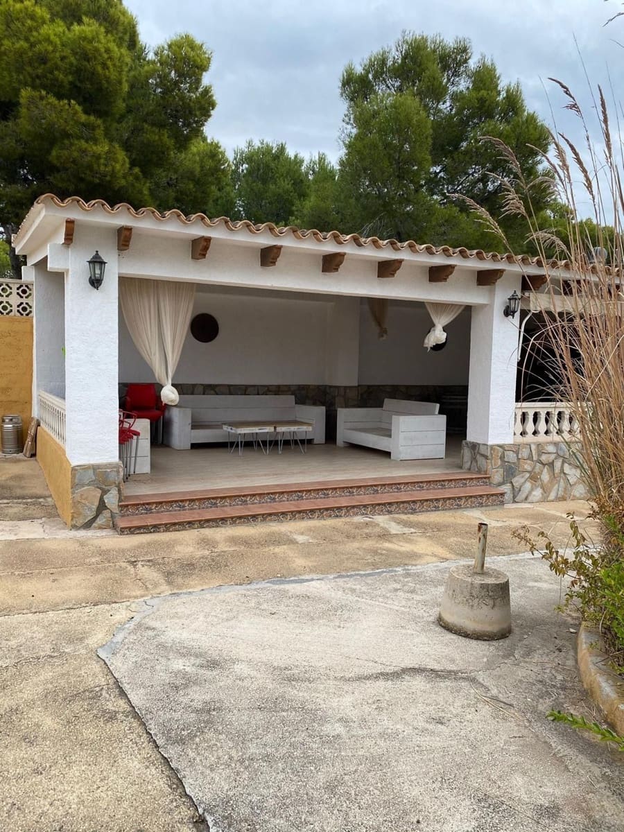 6 bedroom Villa for sale in Altea with pool garage - € 1,950,000 (Ref: 7056043)