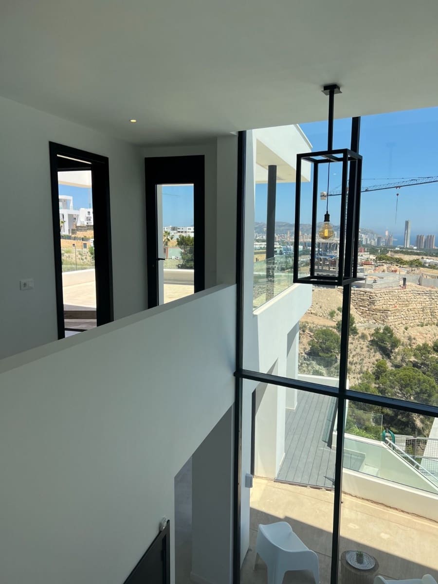 5 bedroom Villa for sale in Finestrat with pool garage - € 1,890,000 (Ref: 7058740)