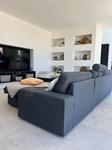 5 bedroom Villa for sale in Finestrat with pool garage - € 1,890,000 (Ref: 7058740)