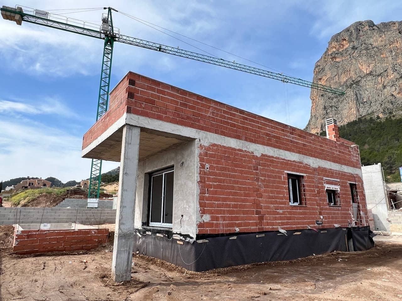 3 bedroom Villa for sale in Polop with pool - € 598,000 (Ref: 7063381)