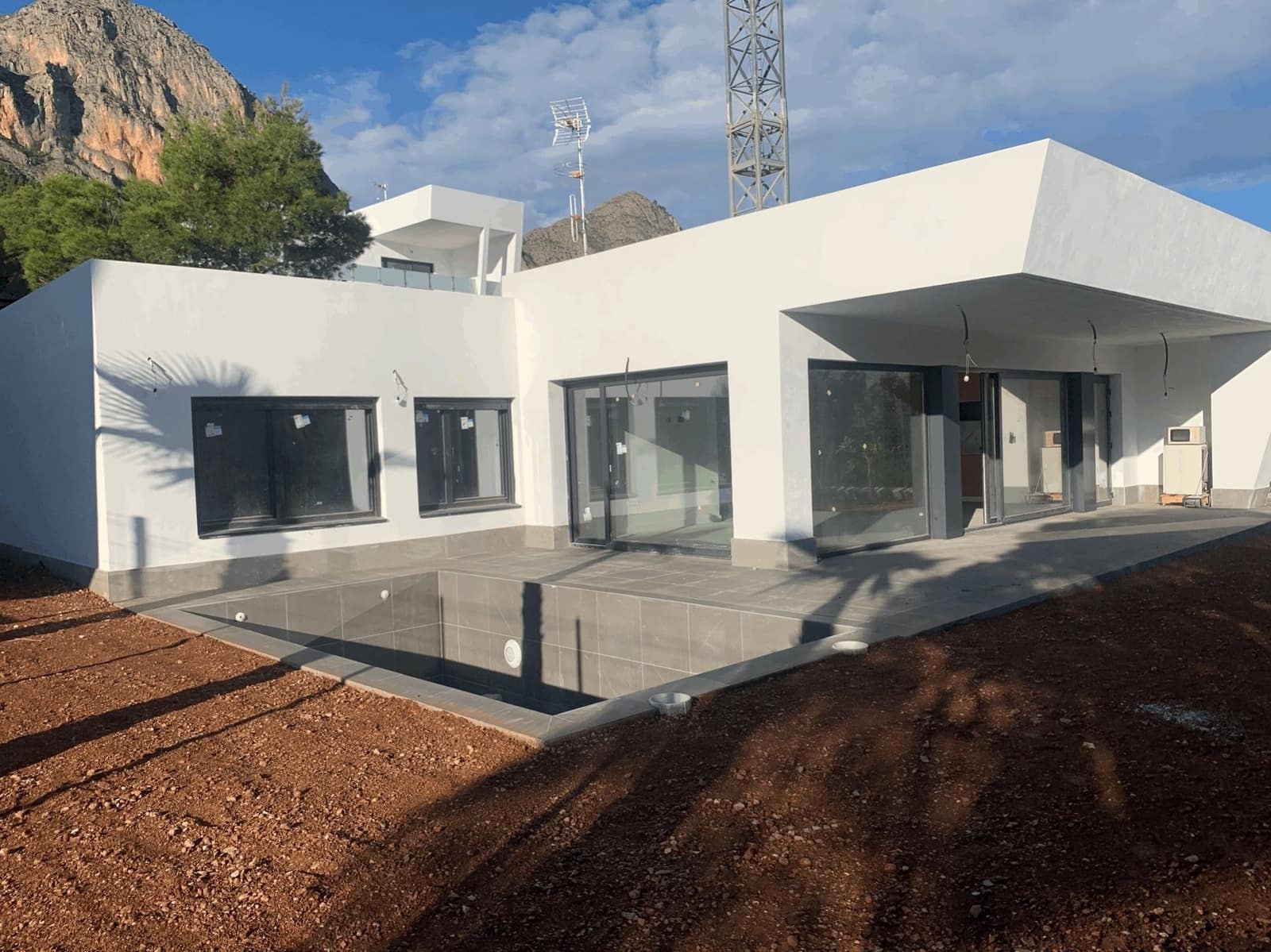 3 bedroom Villa for sale in Polop with pool - € 460,000 (Ref: 7065424)