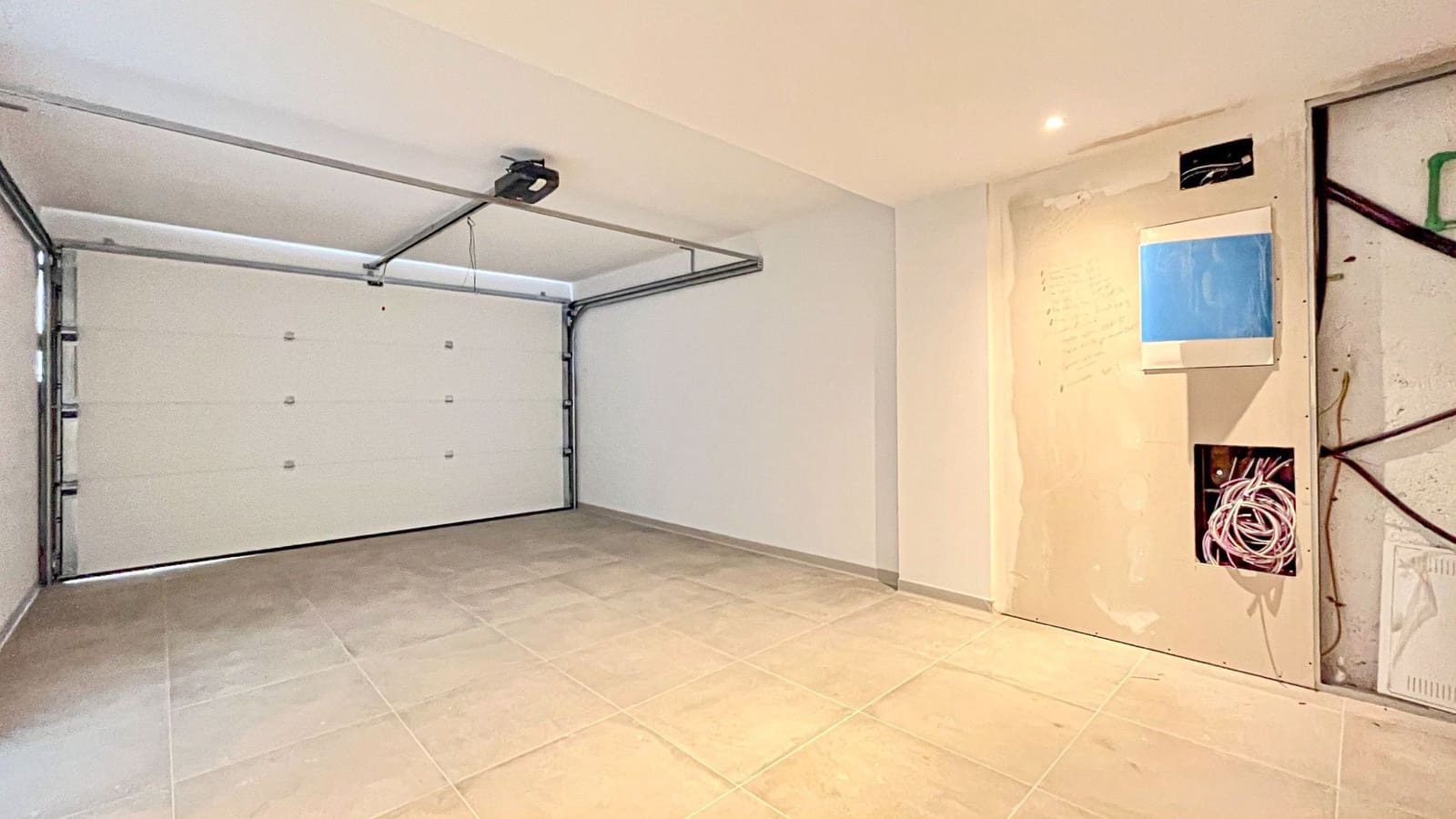 4 bedroom Villa for sale in Altea - € 999,000 (Ref: 7071100)