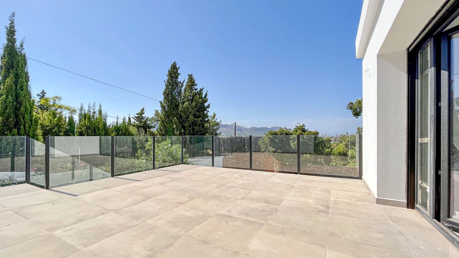 4 bedroom Villa for sale in Altea - € 999,000 (Ref: 7071100)