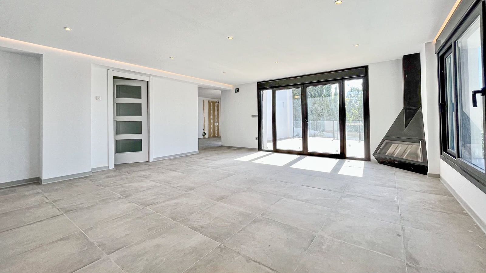 4 bedroom Villa for sale in Altea - € 999,000 (Ref: 7071100)