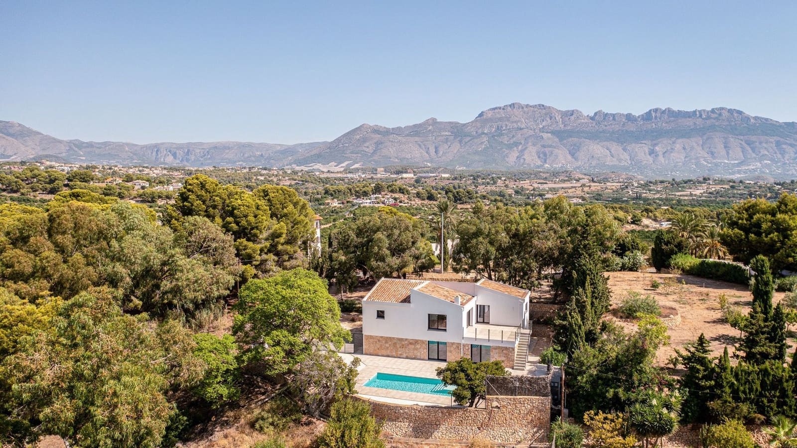 4 bedroom Villa for sale in Altea - € 999,000 (Ref: 7071100)