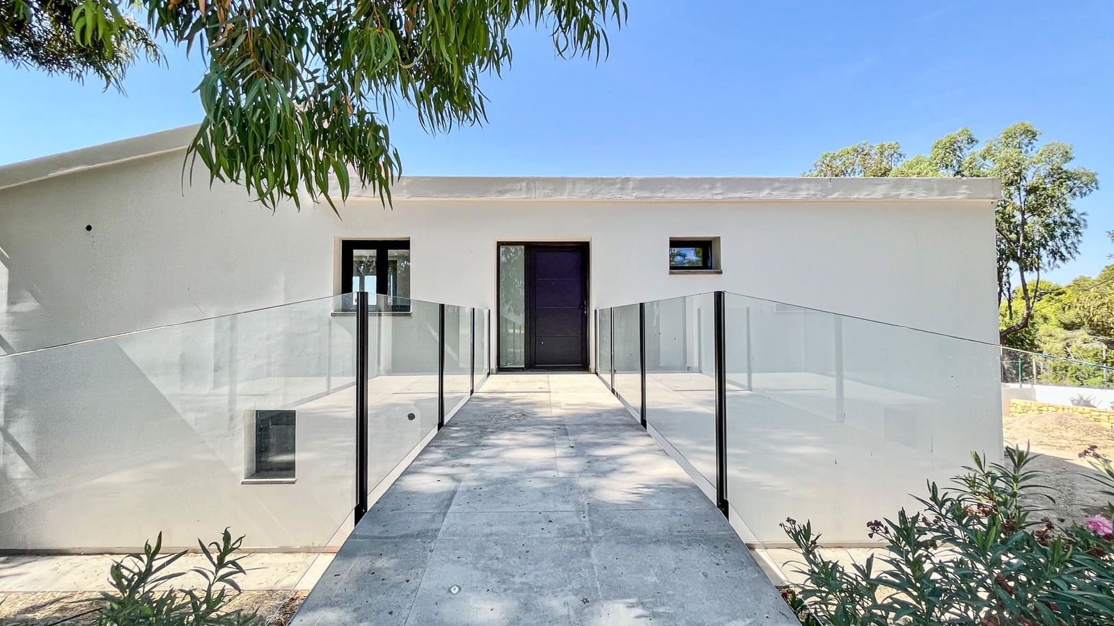 4 bedroom Villa for sale in Altea - € 999,000 (Ref: 7071100)