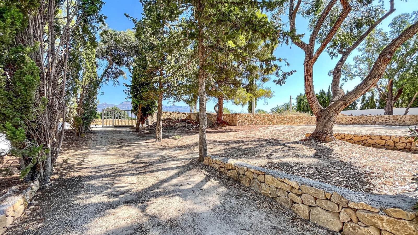 4 bedroom Villa for sale in Altea - € 999,000 (Ref: 7071100)