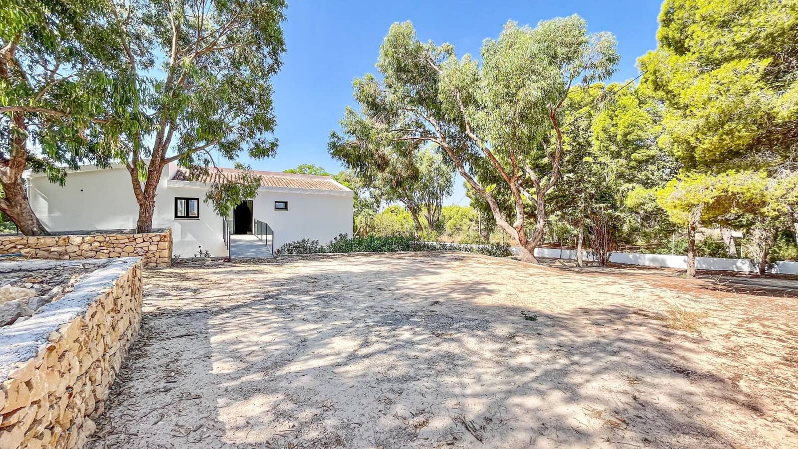 4 bedroom Villa for sale in Altea - € 999,000 (Ref: 7071100)