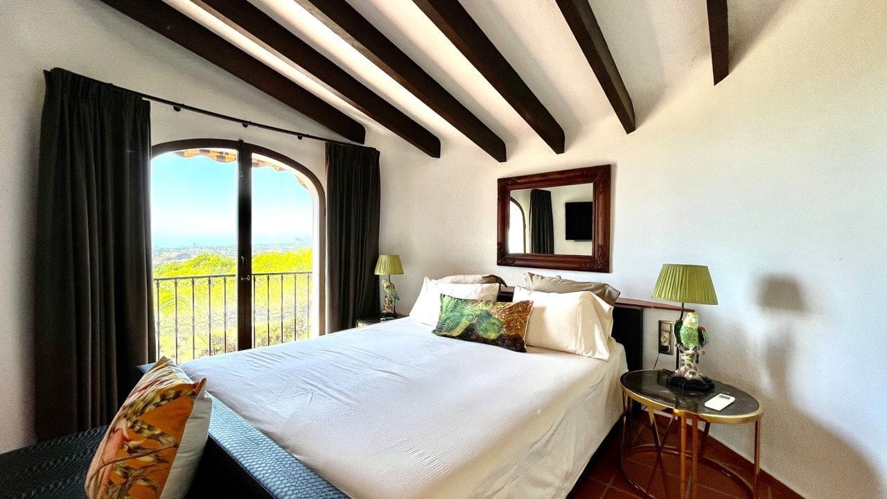 4 bedroom Villa for sale in Altea with pool - € 1,795,000 (Ref: 7087533)