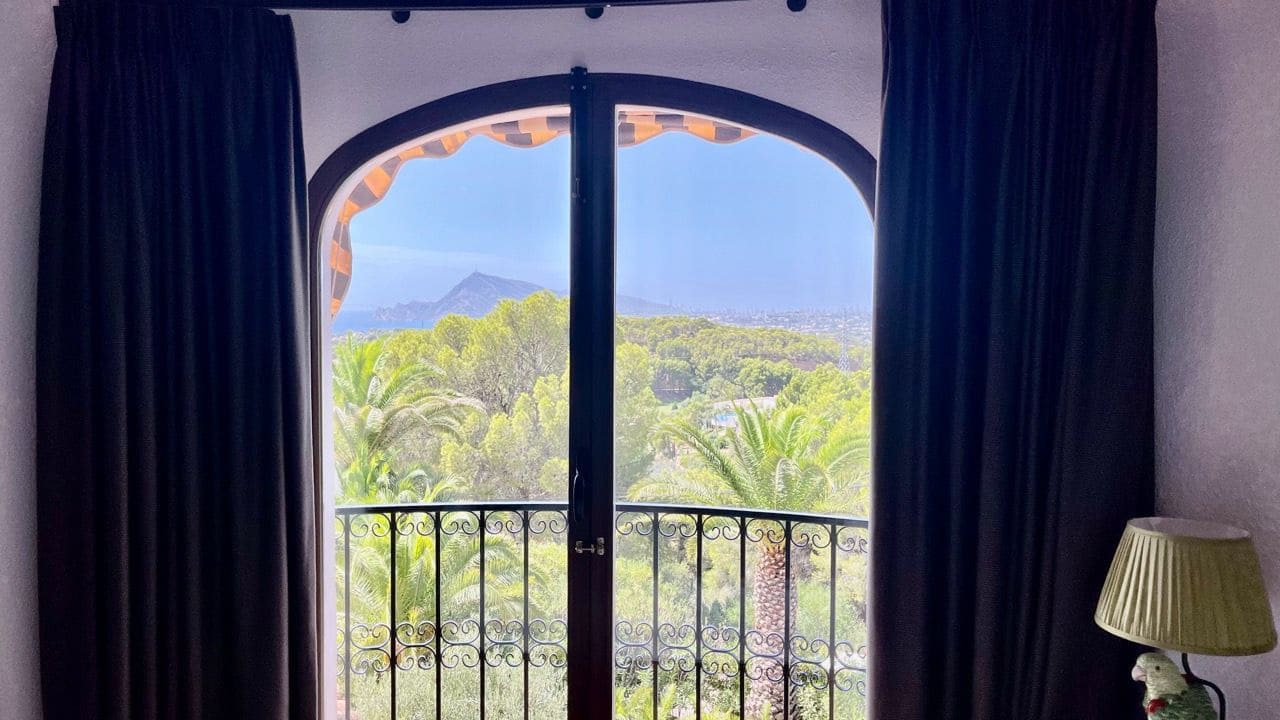 4 bedroom Villa for sale in Altea with pool - € 1,795,000 (Ref: 7087533)