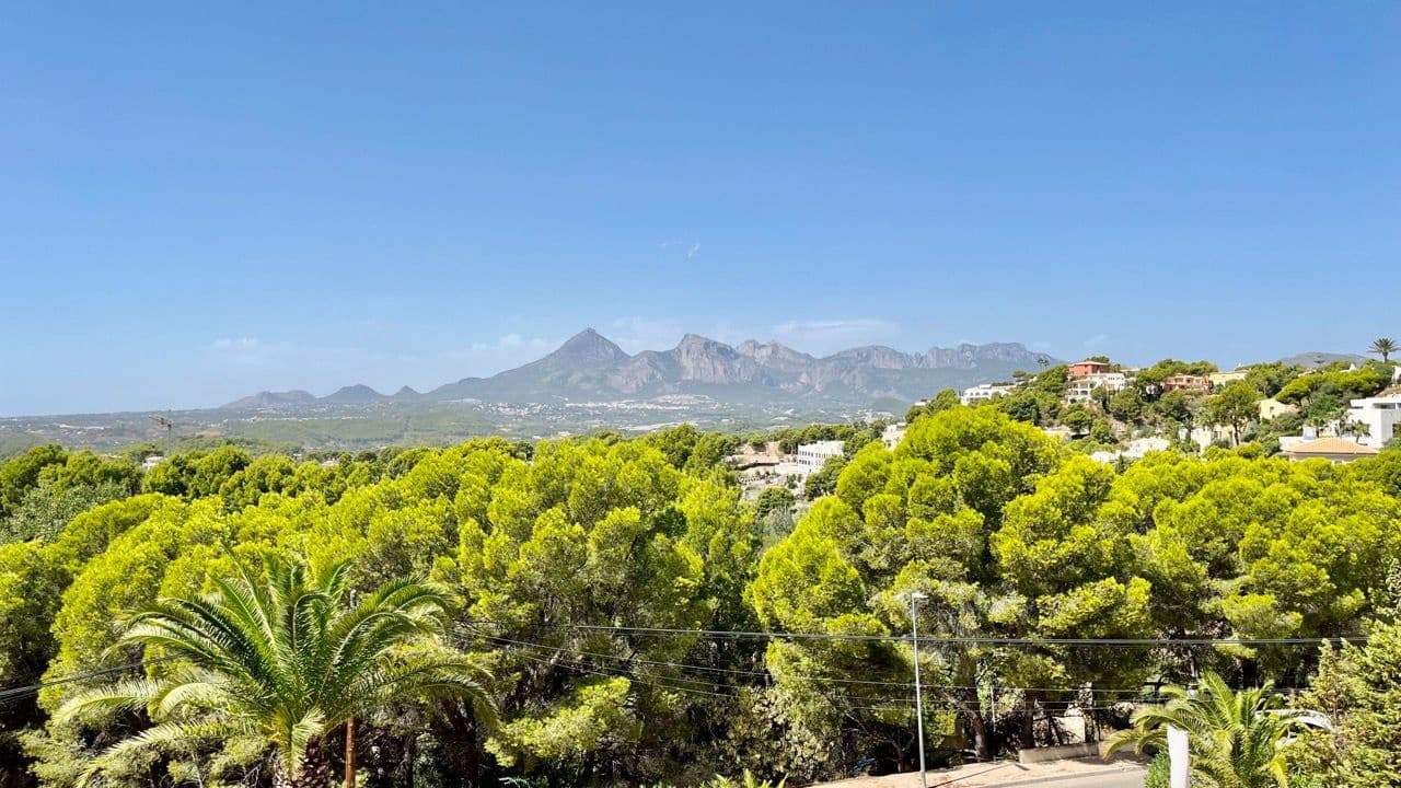4 bedroom Villa for sale in Altea with pool - € 1,795,000 (Ref: 7087533)