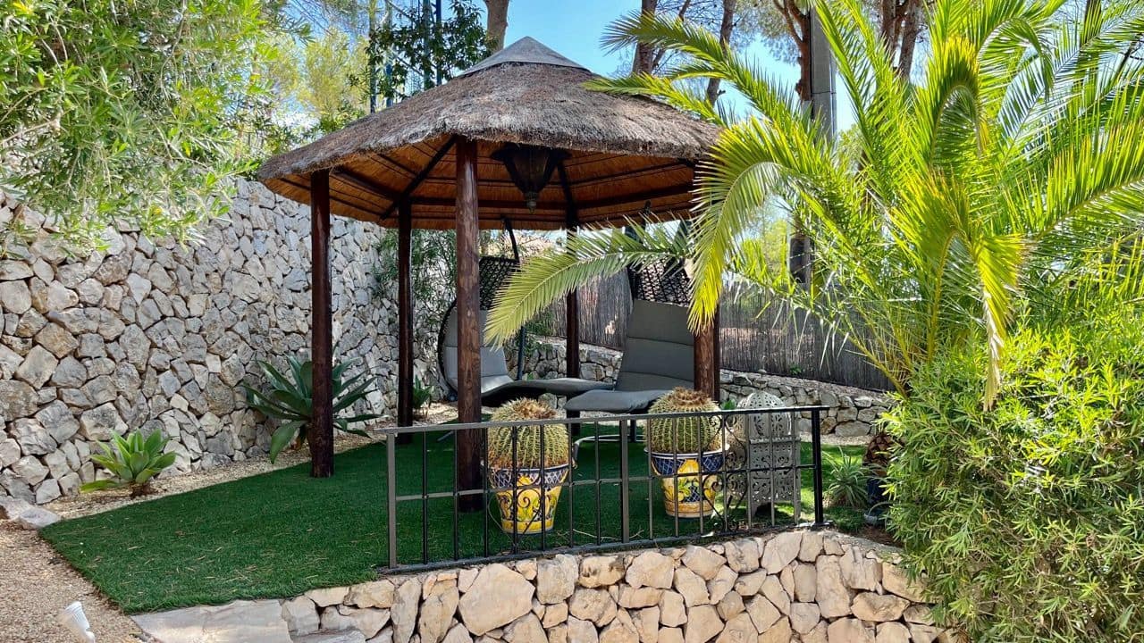 4 bedroom Villa for sale in Altea with pool - € 1,795,000 (Ref: 7087533)