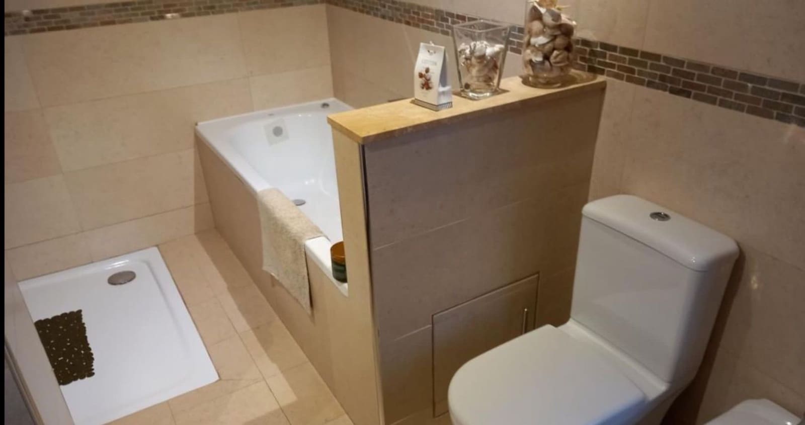 6 bedroom Apartment for sale in Alfaz del Pi / L'Alfas del Pi with pool garage - € 425,000 (Ref: 7450622)