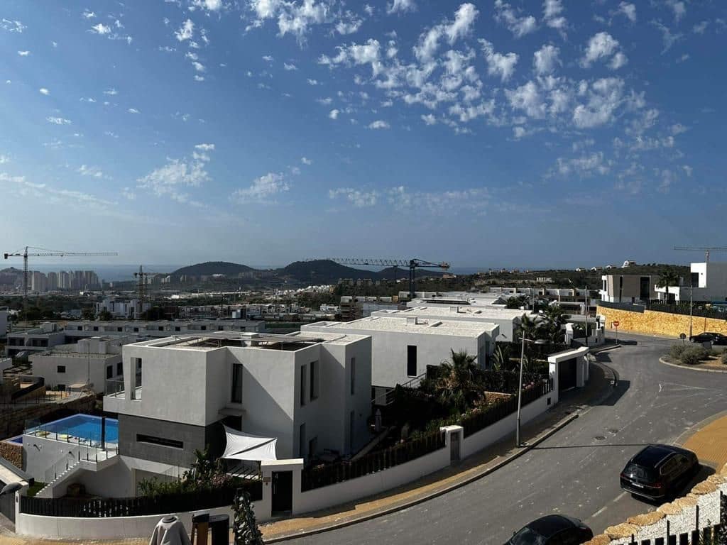 4 bedroom Villa for sale in Finestrat with pool garage - € 690,000 (Ref: 7714893)