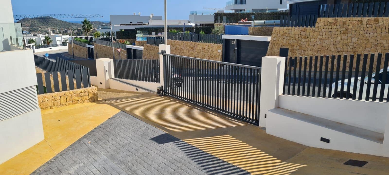 4 bedroom Villa for sale in Finestrat with pool garage - € 690,000 (Ref: 7714893)