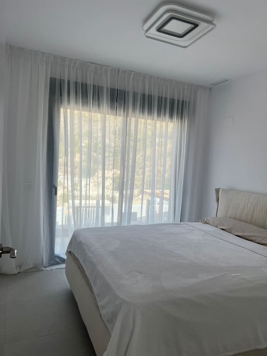 3 bedroom Apartment for rent in Finestrat - € 3,200 (Ref: 7734962)