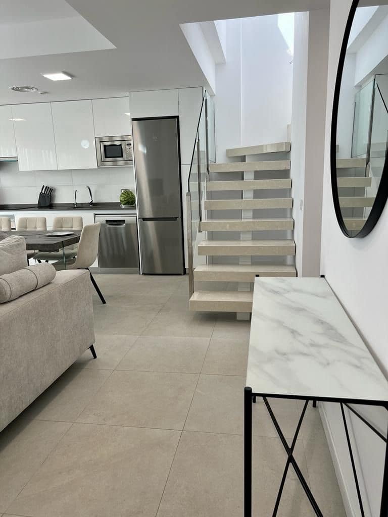 3 bedroom Apartment for rent in Finestrat - € 3,200 (Ref: 7734962)