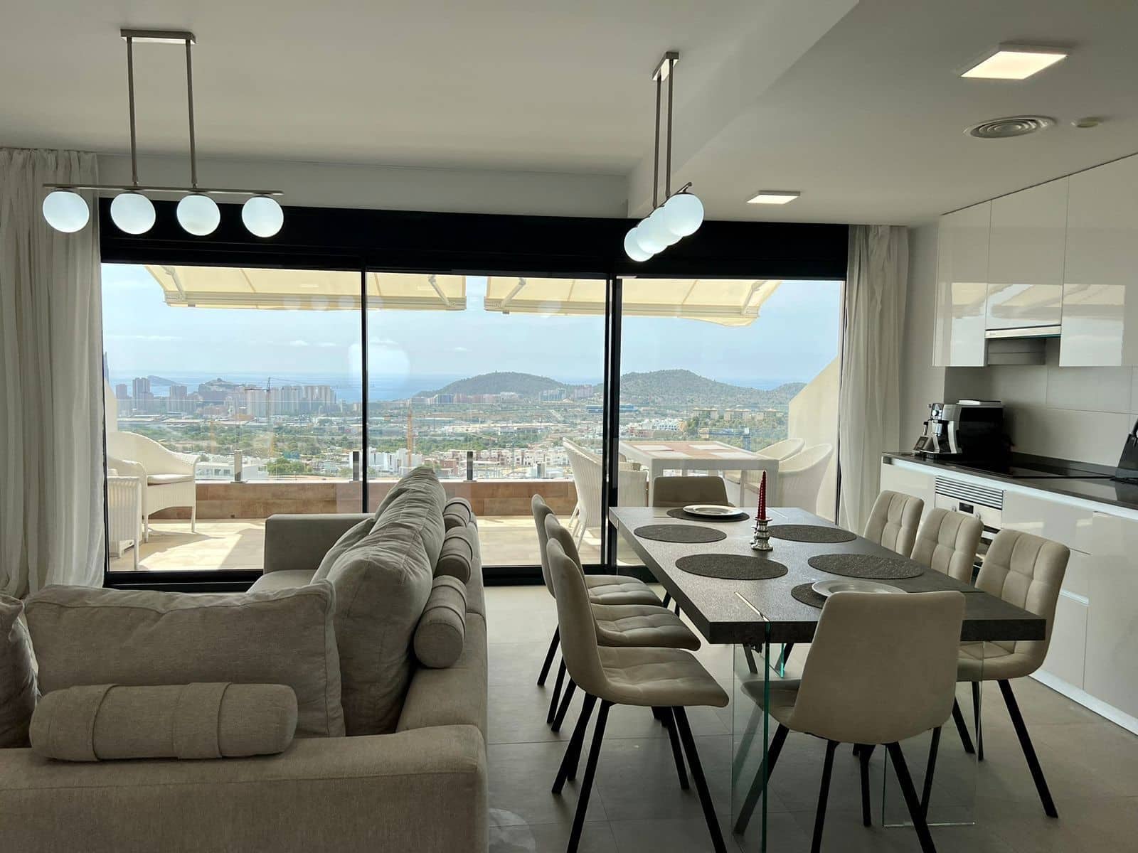 3 bedroom Apartment for rent in Finestrat - € 3,200 (Ref: 7734962)