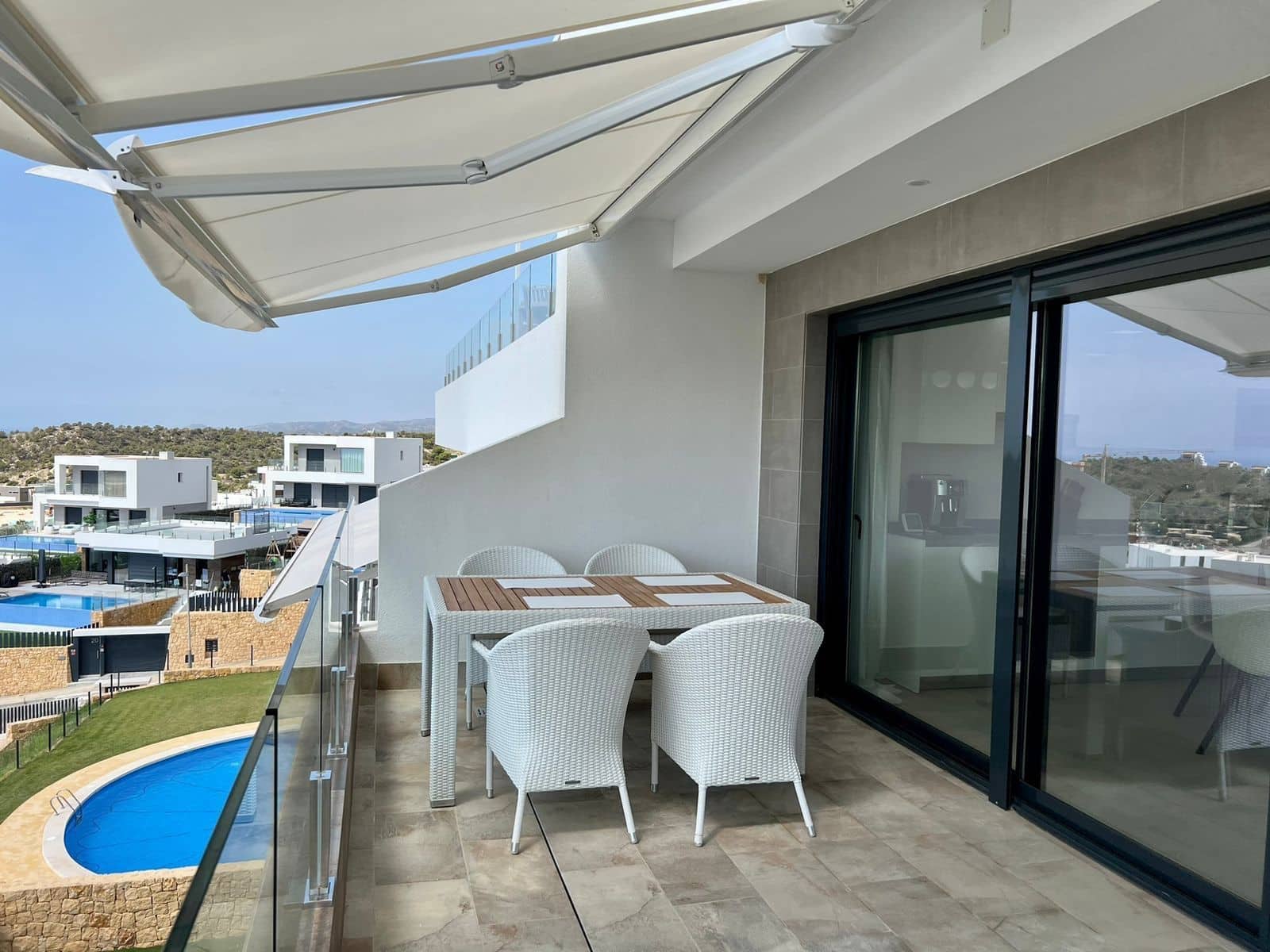 3 bedroom Apartment for rent in Finestrat - € 3,200 (Ref: 7734962)