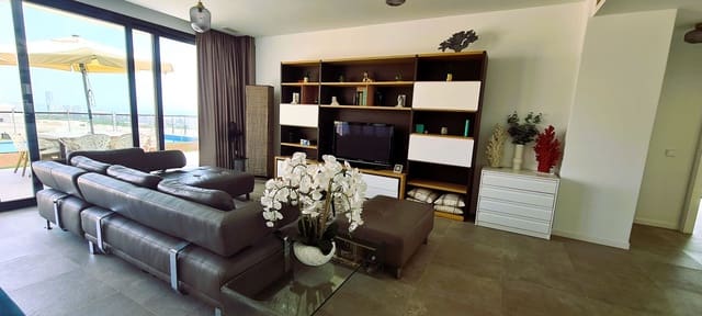 4 quarto Moradia para venda em Finestrat com piscina - 680 000 € (Ref: 7740739)