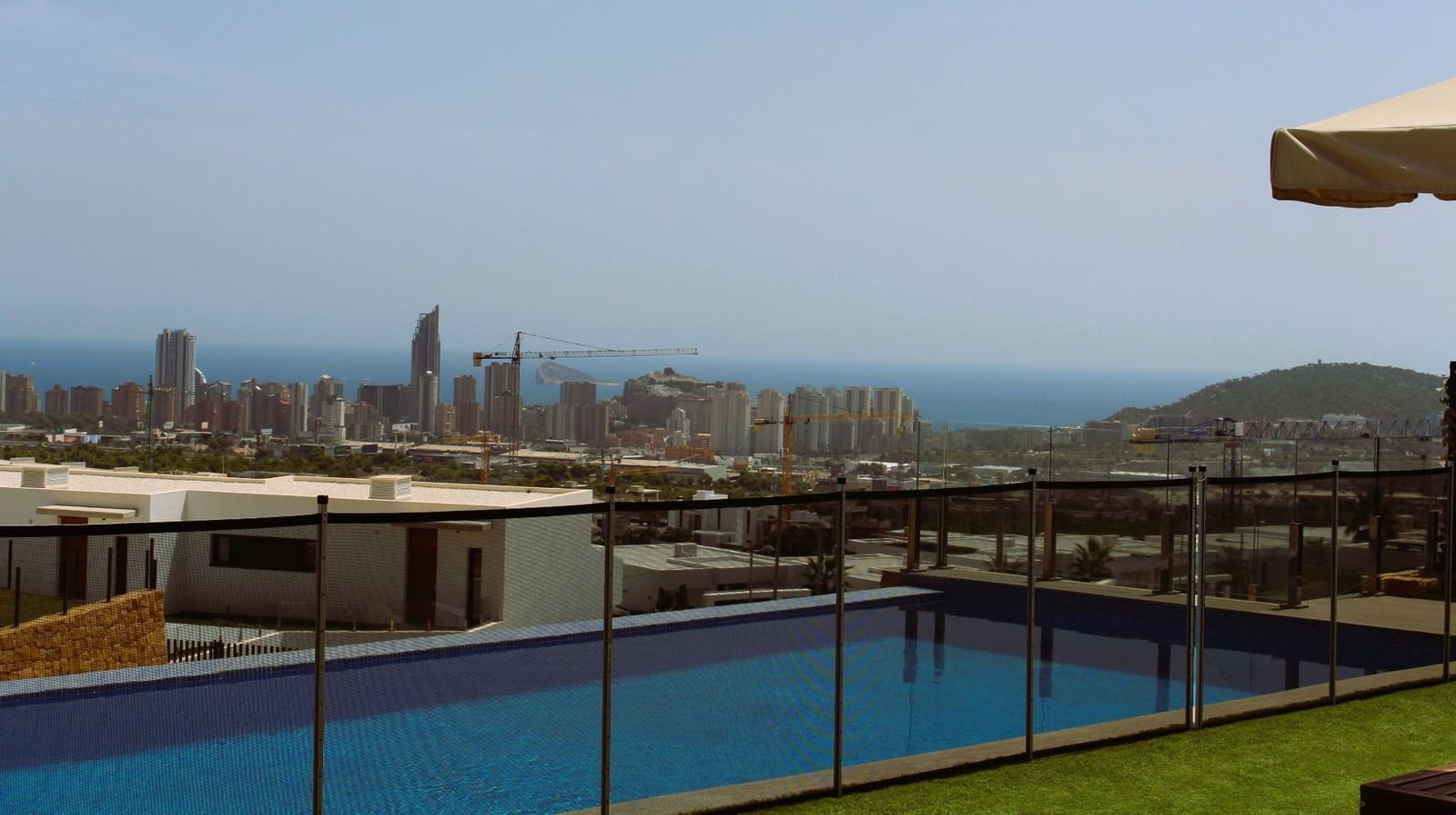 4 bedroom Villa for sale in Finestrat with pool - € 680,000 (Ref: 7740739)