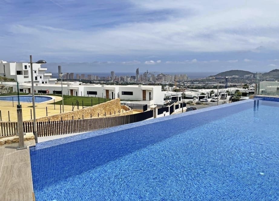 4 bedroom Villa for sale in Finestrat with pool - € 680,000 (Ref: 7740739)