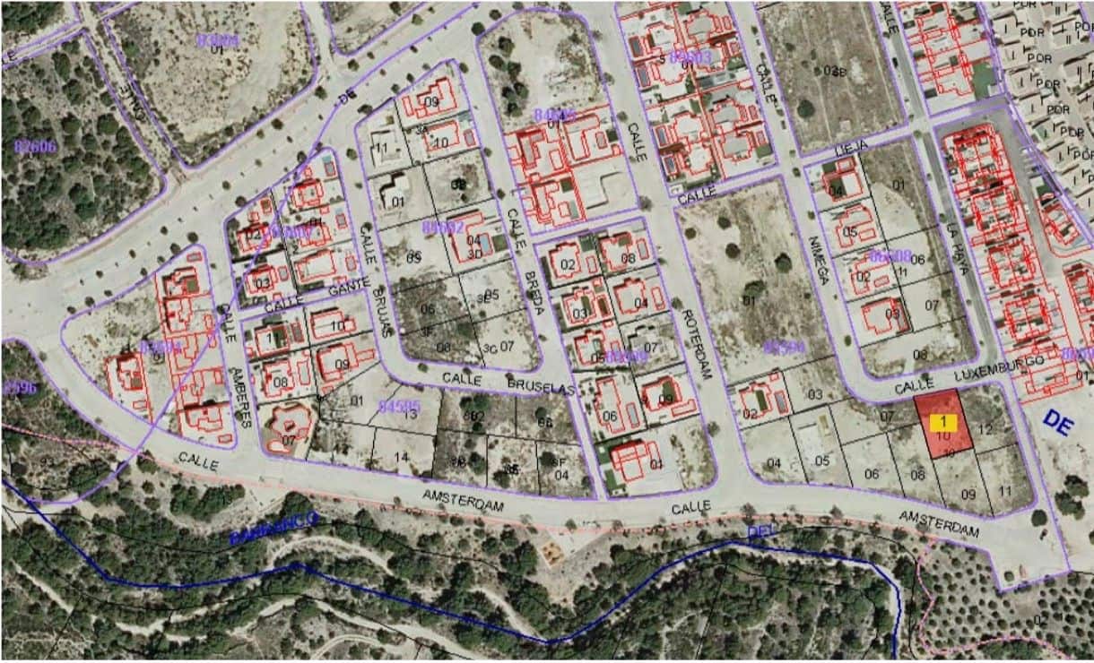 4 bedroom Villa for sale in Polop with pool - € 500,000 (Ref: 8420989)