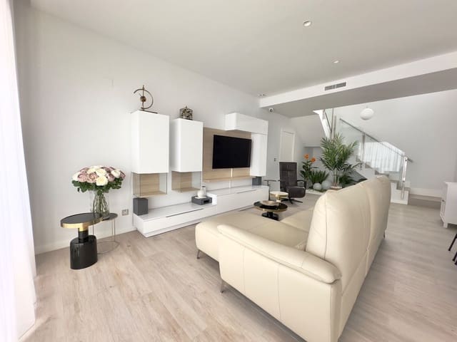 3 bedroom Villa for sale in Finestrat with pool garage - € 565,000 (Ref: 8634205)