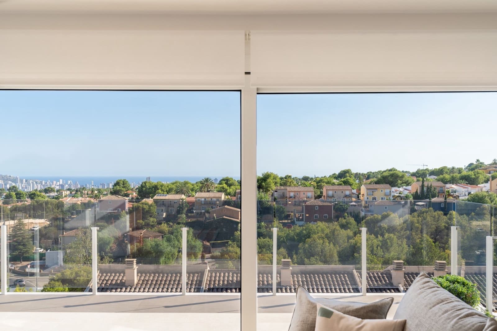 4 quarto Casa em Banda para venda em La Nucia com piscina garagem - 390 000 € (Ref: 8712458)