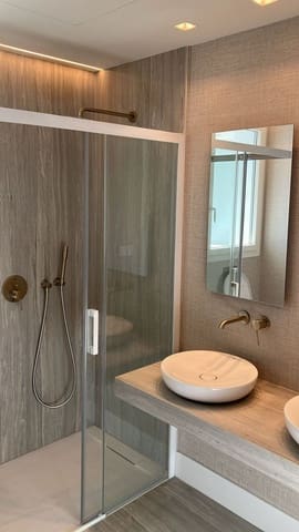 2 Zimmer Apartment zu verkaufen in Benidorm mit Pool Garage - 1.100.000 € (Ref: 8866885)