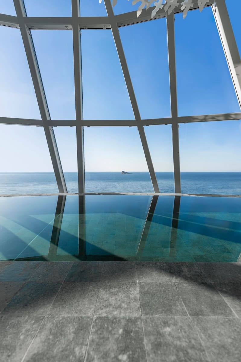 2 bedroom Apartment for sale in Benidorm with pool garage - € 1,100,000 (Ref: 8866885)