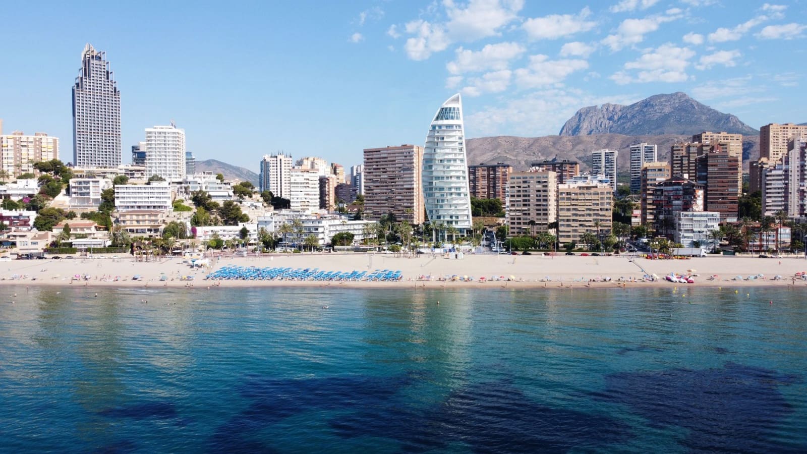 2 bedroom Apartment for sale in Benidorm with pool garage - € 1,100,000 (Ref: 8866885)