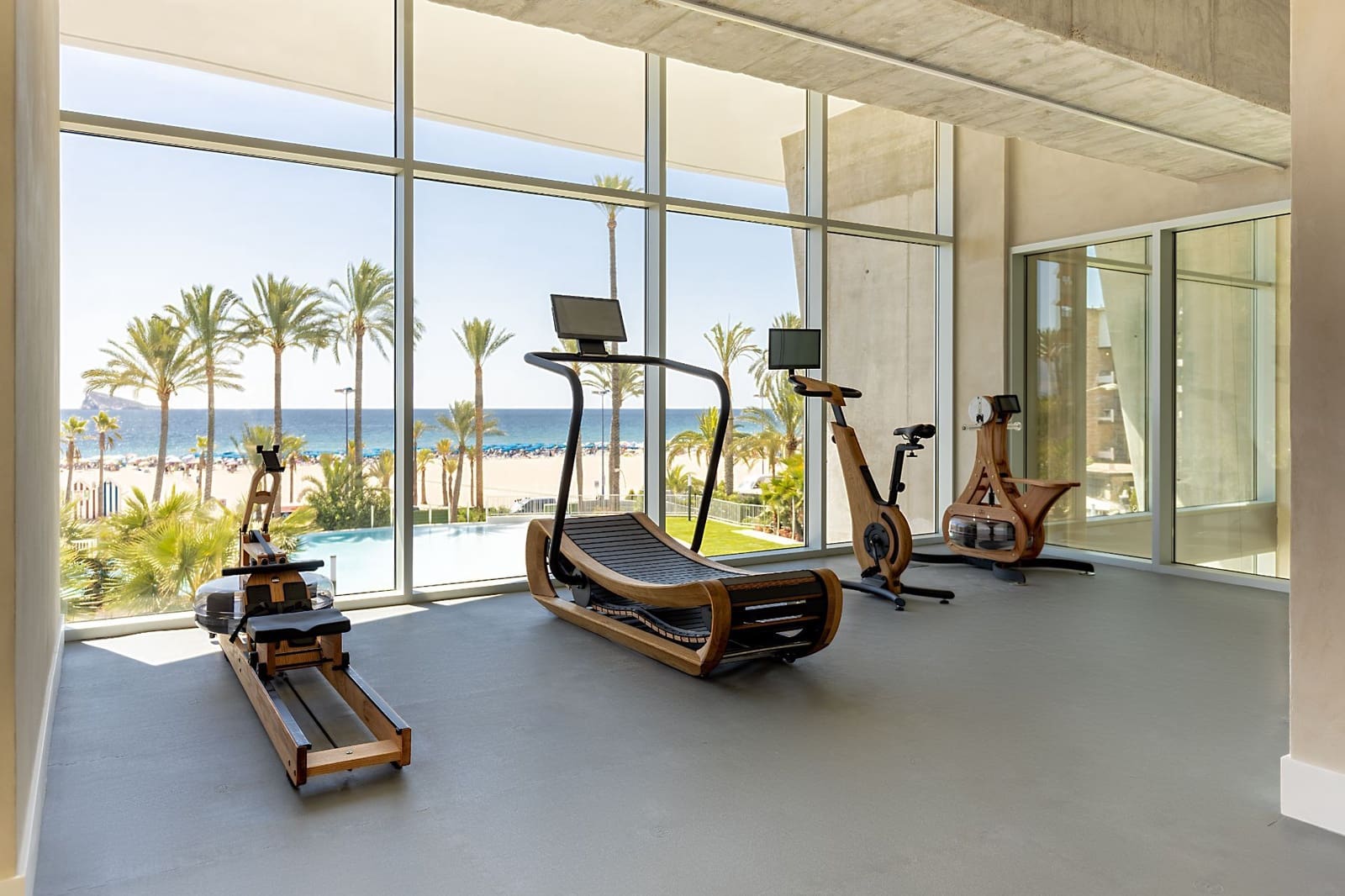 2 bedroom Apartment for sale in Benidorm with pool garage - € 1,100,000 (Ref: 8866885)