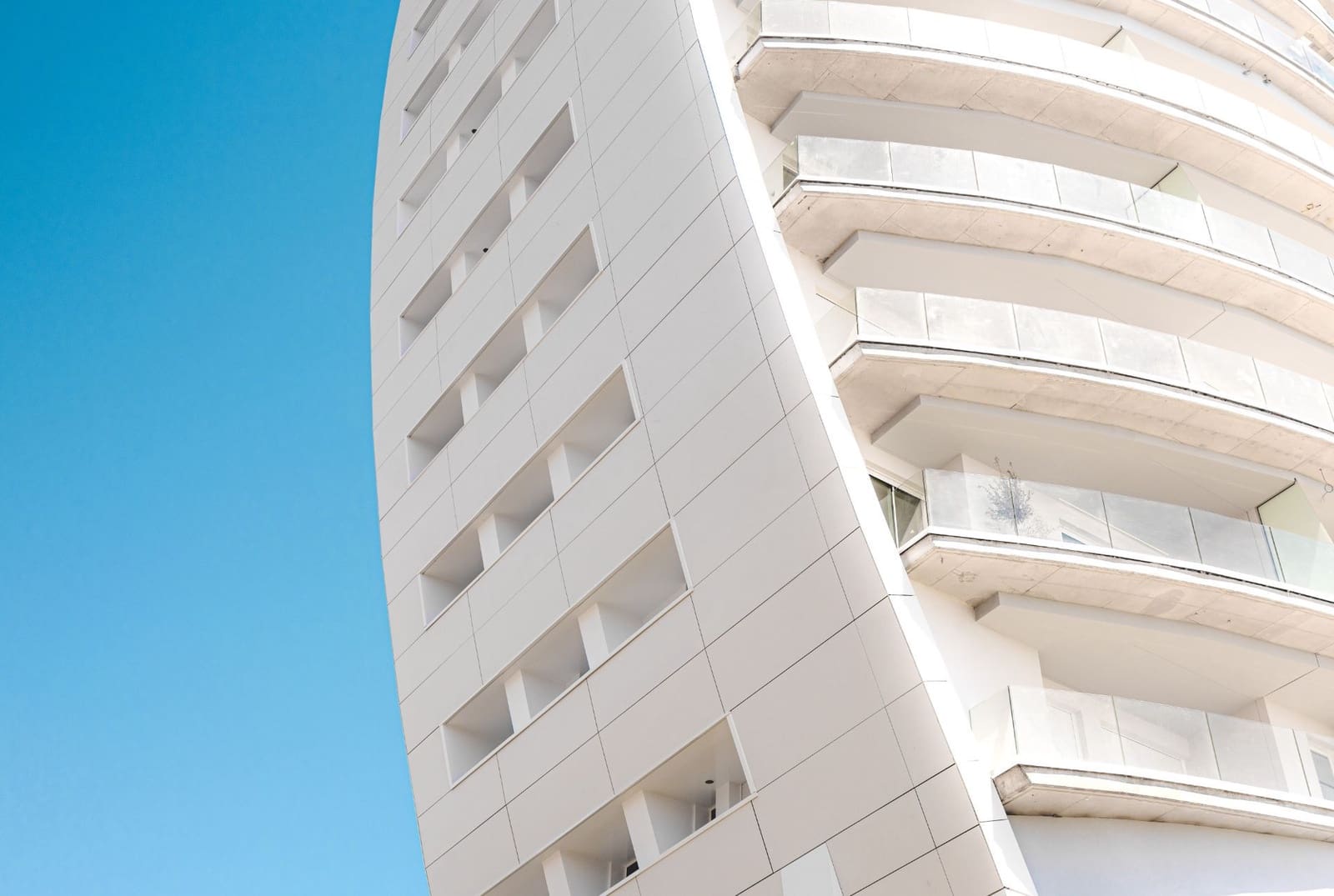 2 bedroom Apartment for sale in Benidorm with pool garage - € 1,100,000 (Ref: 8866885)