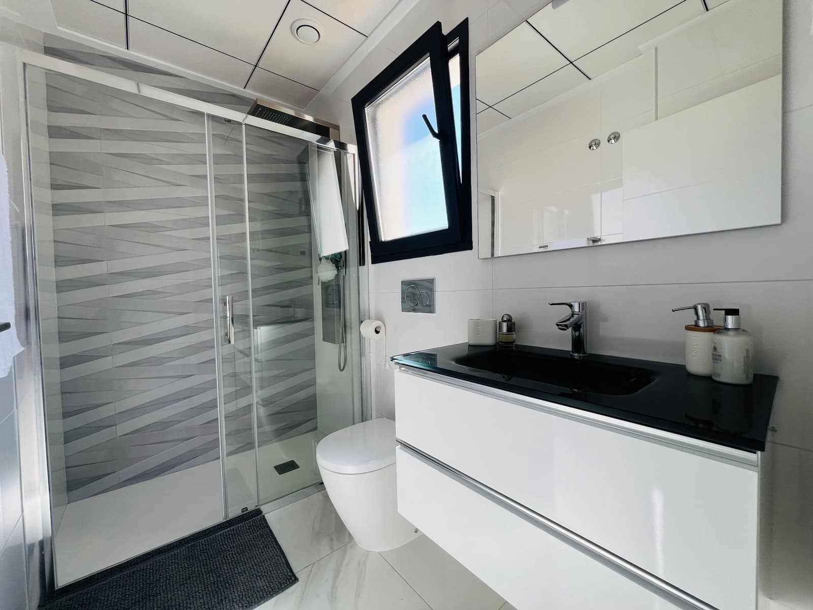 2 soverom Kjedet enebolig til salgs i Polop med svømmebasseng garasje - € 330 000 (Ref: 8905061)