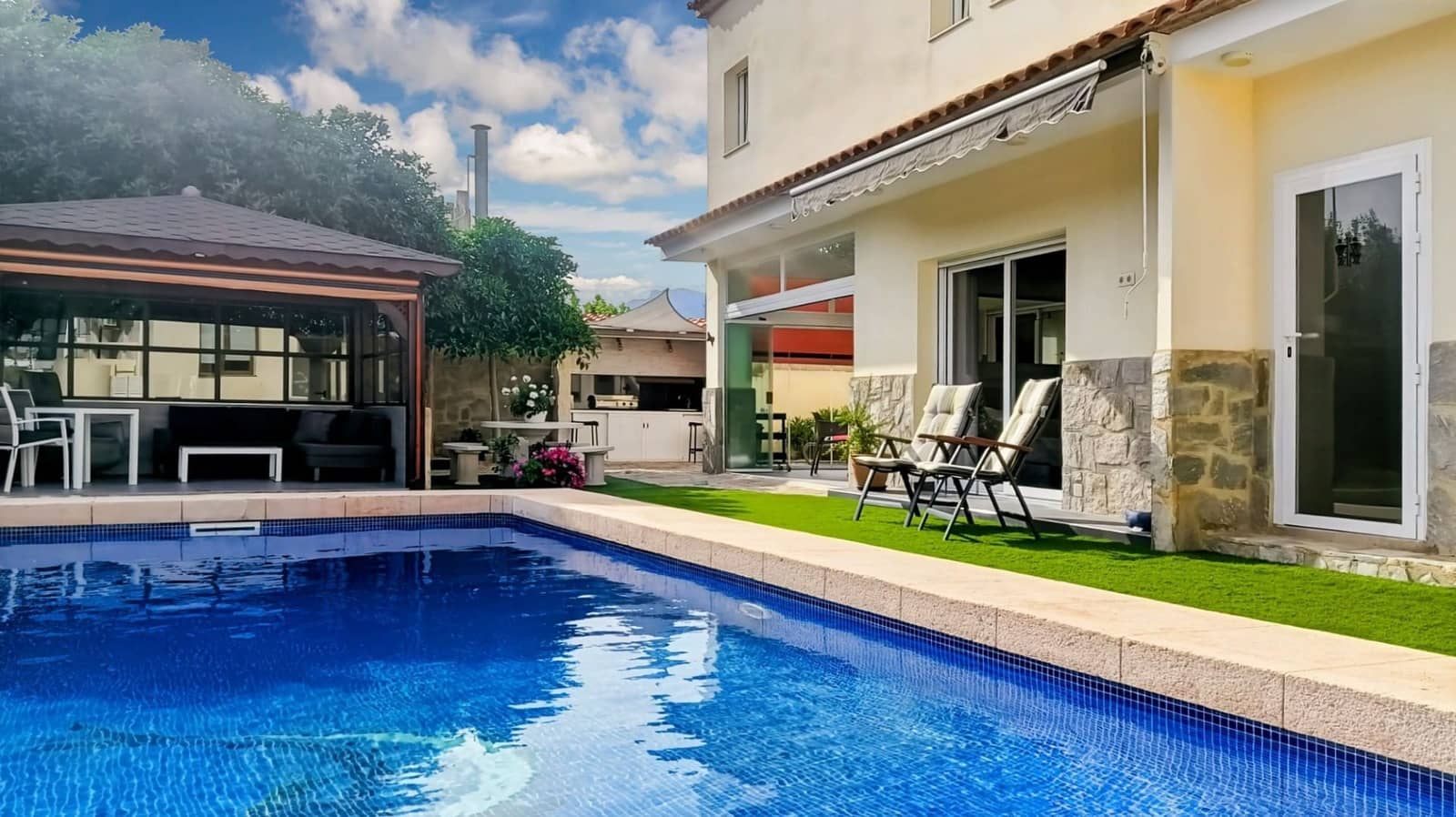 Chalet de 6 habitaciones en Albir en venta con piscina garaje - 1.100.000 € (Ref: 9008413)