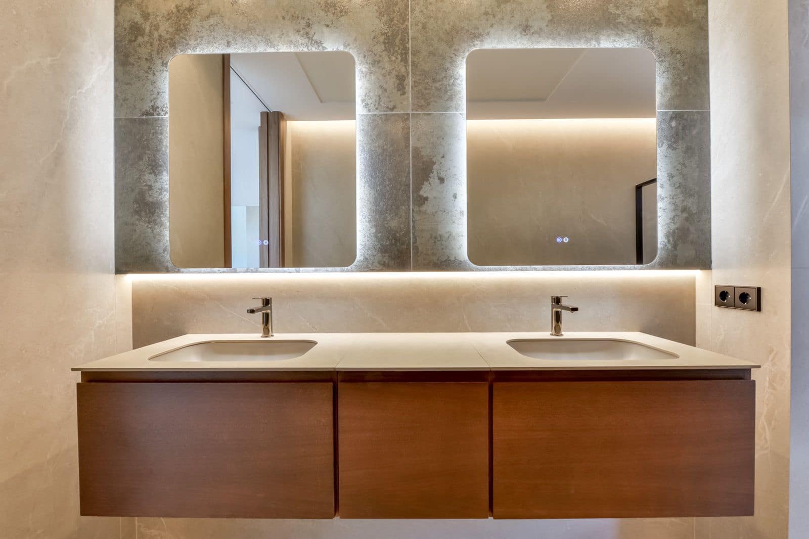 4 bedroom Villa for sale in Altea - € 2,795,000 (Ref: 9288012)