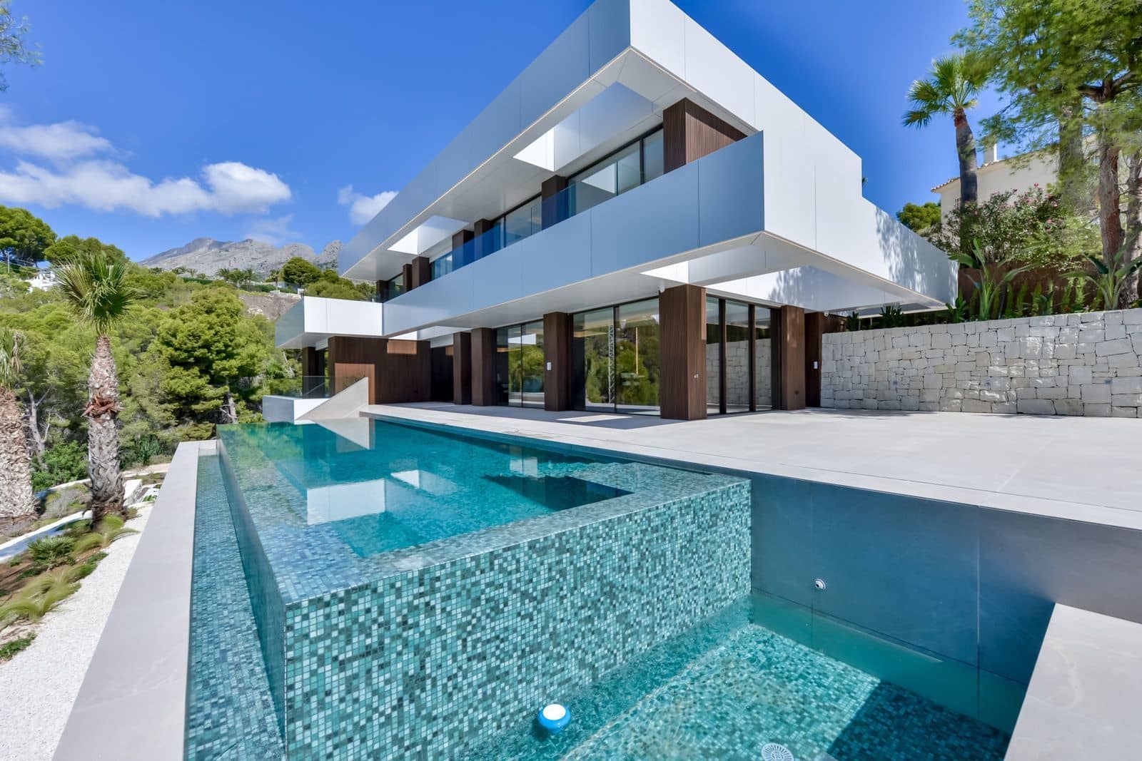 4 bedroom Villa for sale in Altea - € 2,795,000 (Ref: 9288012)