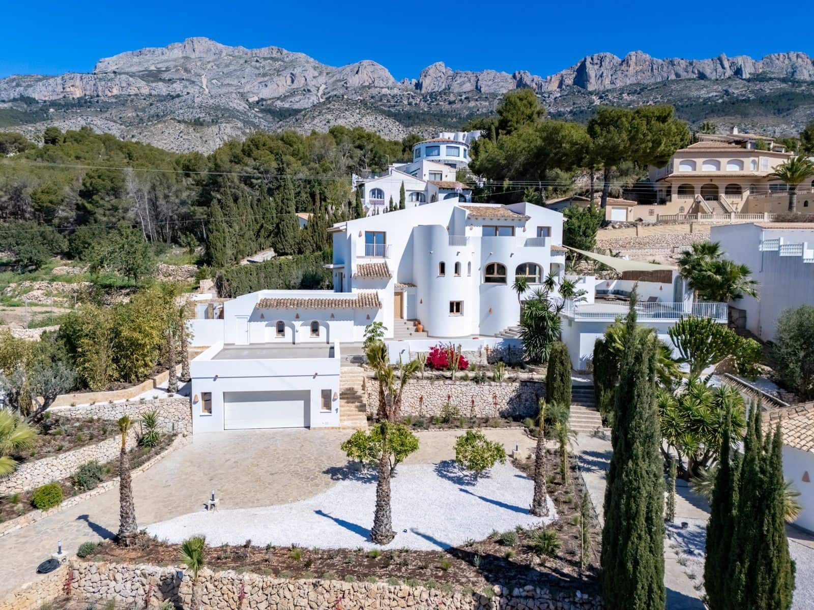 5 bedroom Villa for sale in Altea - € 1,495,000 (Ref: 9288013)