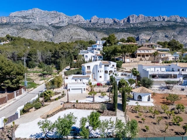 5 bedroom Villa for sale in Altea - € 1,495,000 (Ref: 9288013)