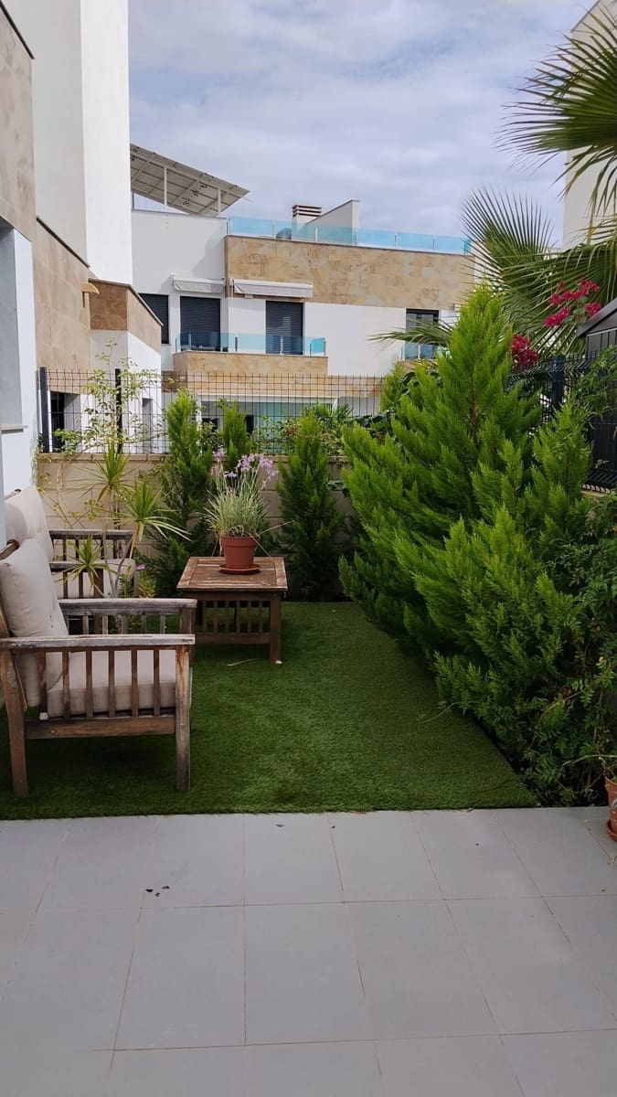 3 bedroom Semi-detached Villa for rent in Polop with pool garage - € 1,800 (Ref: 9321445)